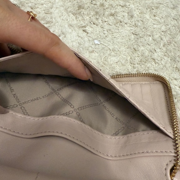 Michael Kors Tan Quilted Wallet - Picture 12 of 14